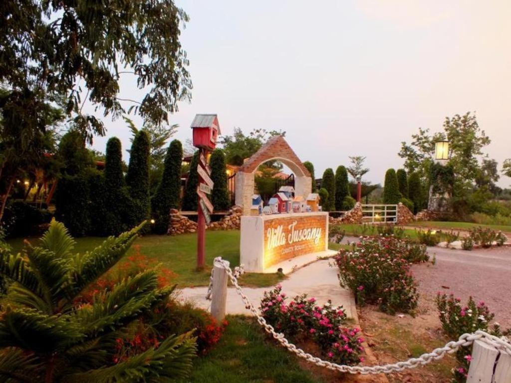 Villa Tuscany Country Resort Suan Phueng Exterior photo