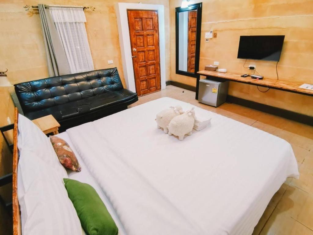 Villa Tuscany Country Resort Suan Phueng Exterior photo